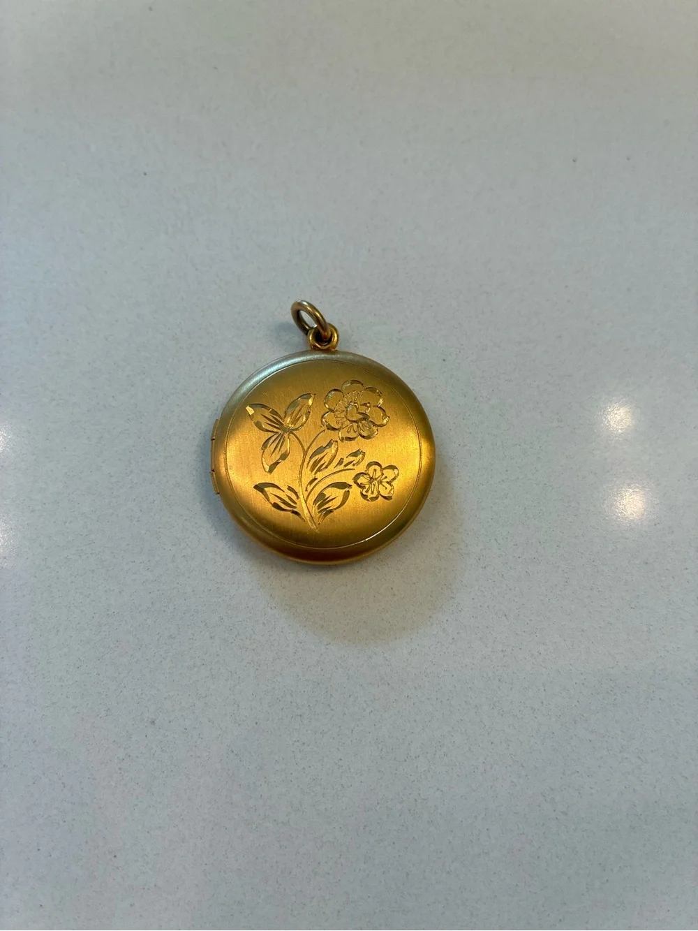 Vintage Gold filled  Floral Photo Locket Pendant WEHGF.